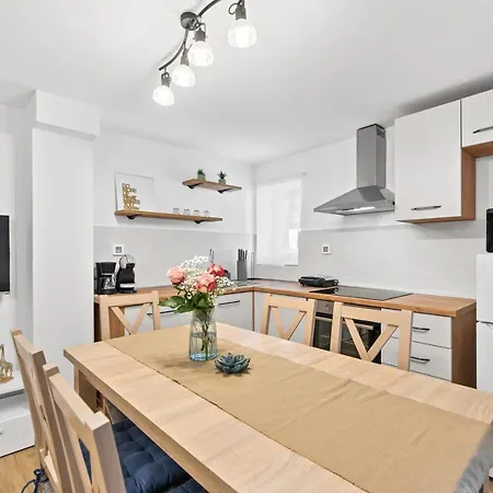 Apartman Zuzic Novigrad Istria Exterior foto